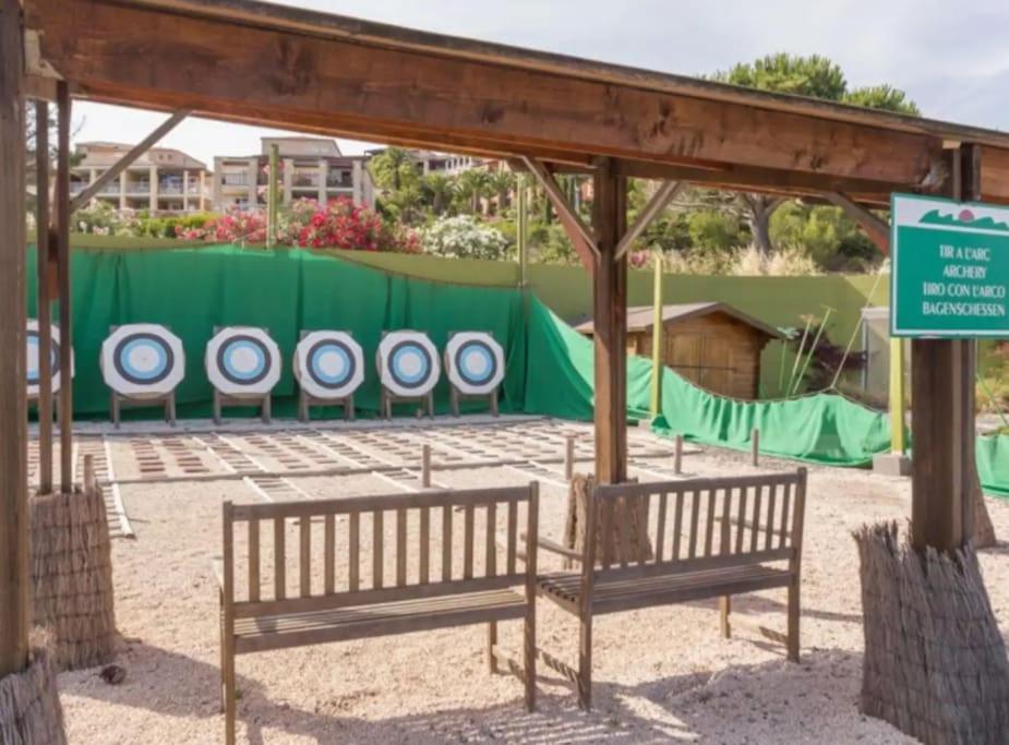 Village Cap Esterel, Piscine, Plage Saint-Raphael (Var) Exterior foto