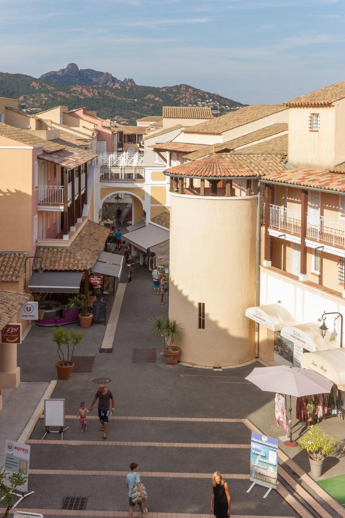 Village Cap Esterel, Piscine, Plage Saint-Raphael (Var) Exterior foto