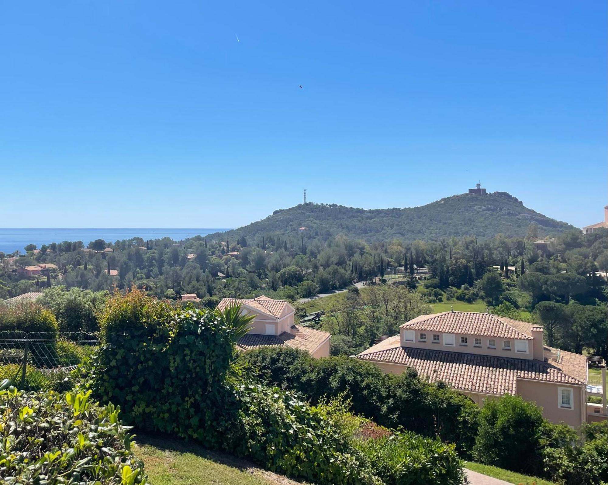 Village Cap Esterel, Piscine, Plage Saint-Raphael (Var) Exterior foto
