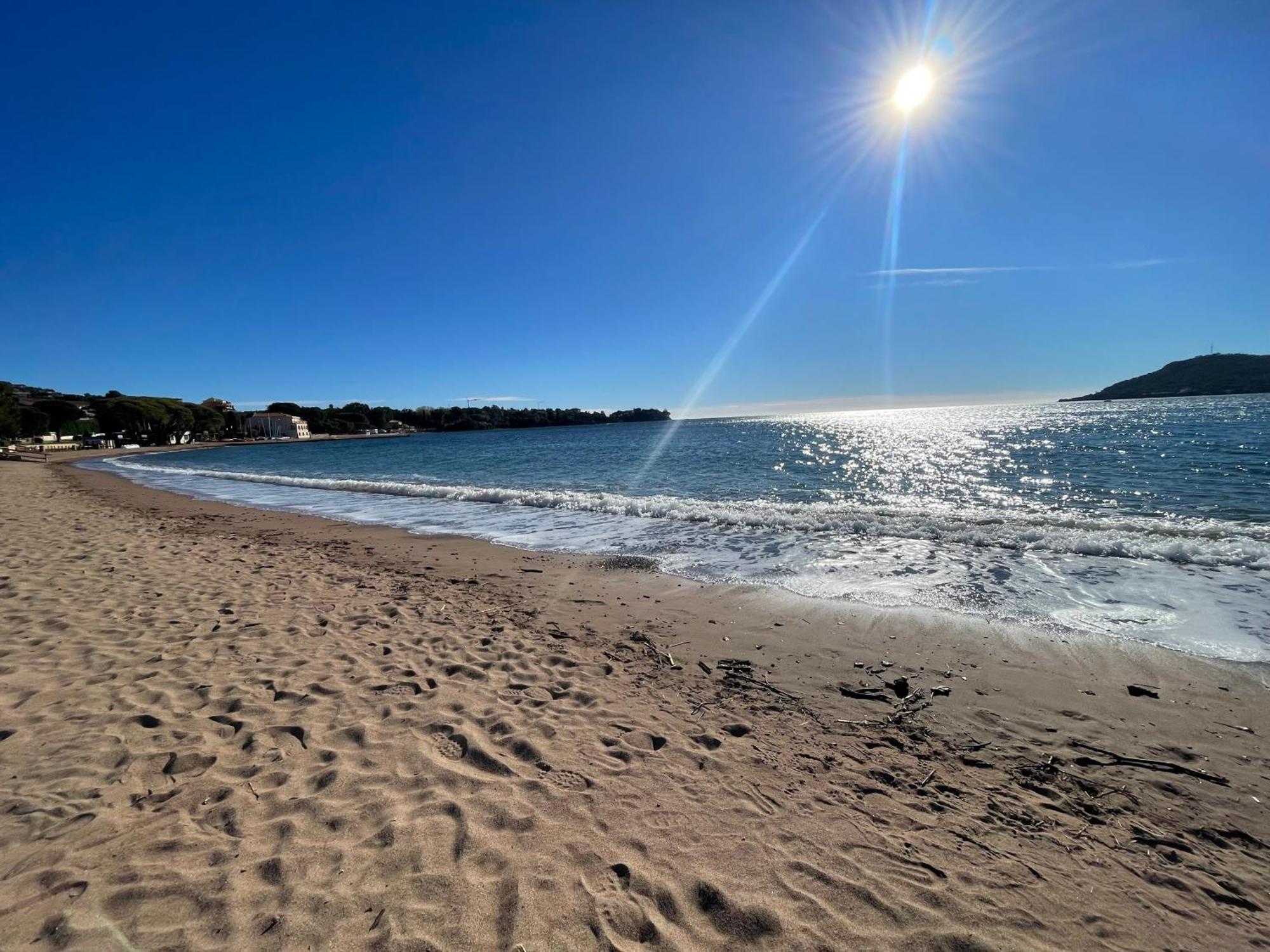 Village Cap Esterel, Piscine, Plage Saint-Raphael (Var) Exterior foto