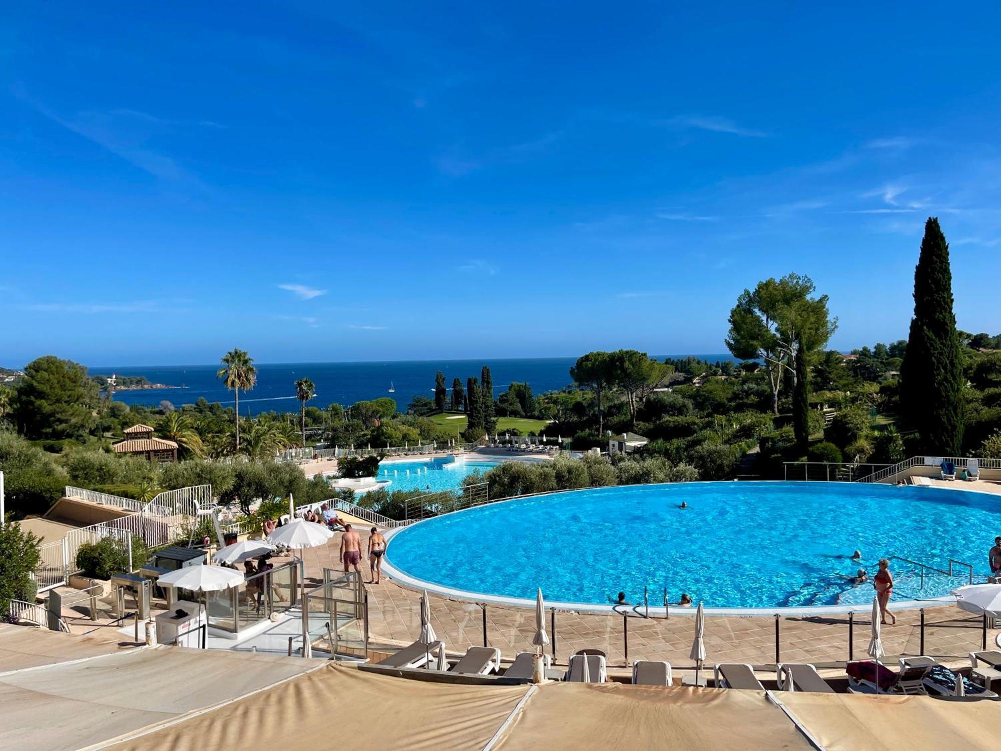 Village Cap Esterel, Piscine, Plage Saint-Raphael (Var) Exterior foto