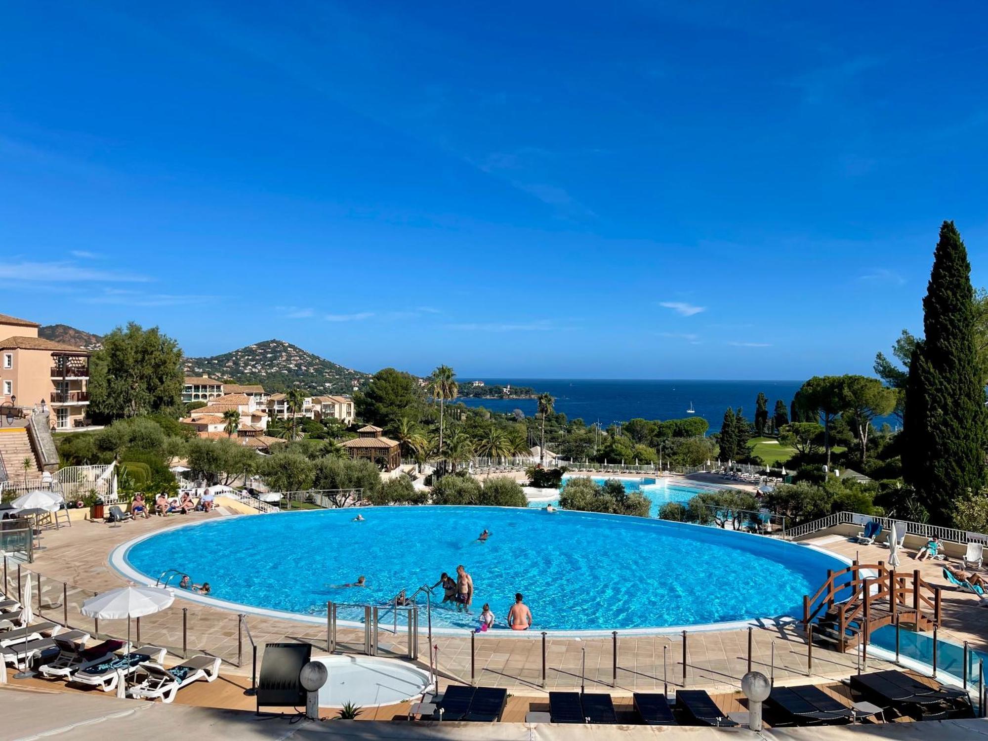 Village Cap Esterel, Piscine, Plage Saint-Raphael (Var) Exterior foto